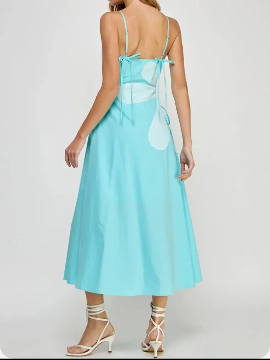 Floral Cutout Midi Dress - Picture 14 of 16